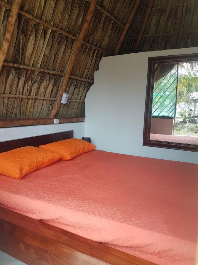 Mi Casa En La Playa Bed & Breakfast Escuintla Bagian luar foto